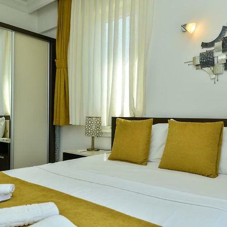 Saros Apartments Calis Beach 费特希耶 外观 照片
