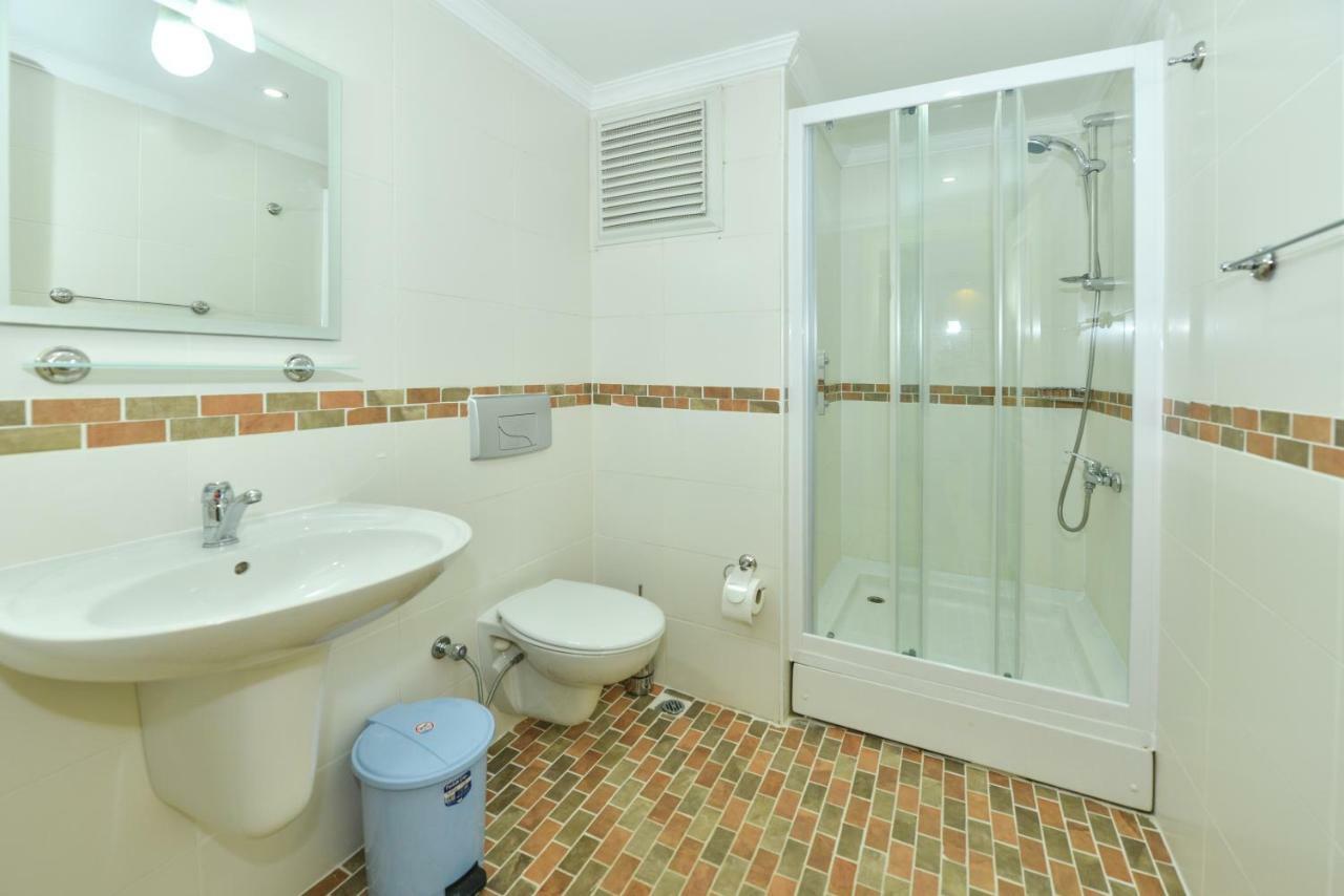 Saros Apartments Calis Beach 费特希耶 外观 照片